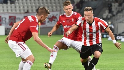 Ekstraklasa: Cracovia wykorzystała dwa karne i zremisowała z Górnikiem 3:3