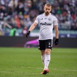 Ekstraklasa: Faulowany piłkarz Legii Warszawa stracił dwa zęby