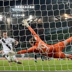 Ekstraklasa piłkarska: Legia pokonuje Cracovię 2:0