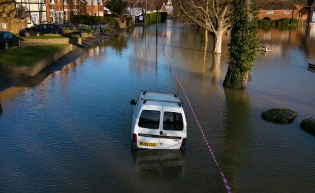 Ekstremalne powodzie w Wielkiej Brytanii zagrażają bezpieczeństwu żywnościowemu