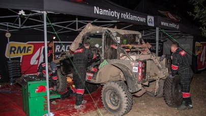 Ekstremalnie brudne samochody, czyli kula teodora. Zobacz zdjęcia