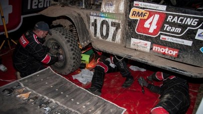 Ekstremalnie brudne samochody