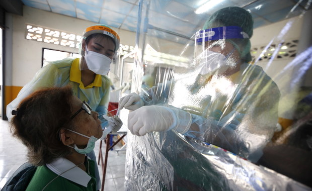 "El Mundo”: Szczepionka przeciwko koronawirusowi najwcześniej na wiosnę przyszłego roku 