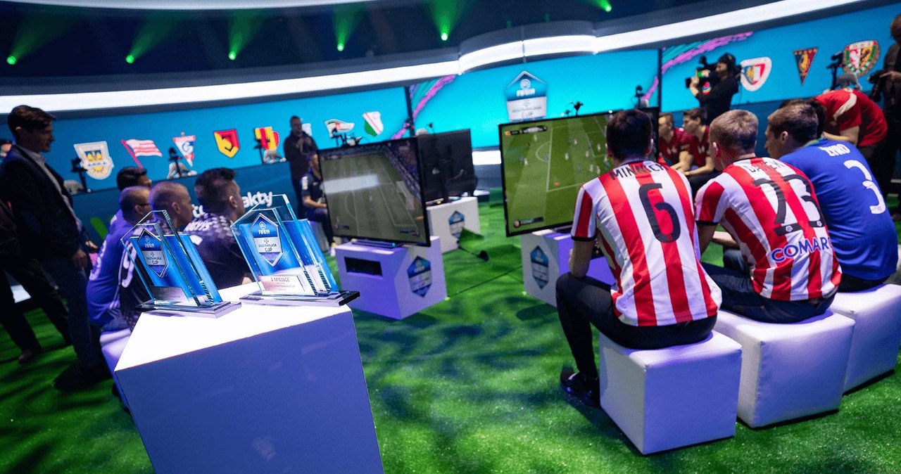 Electronic Arts, producent gry wideo Fifa, zapowiedział przeprowadzenie procesu zwolnień grupowych. /materiały prasowe