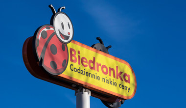 Eleganckie zestawy sztućców za 5,99 zł w Biedronce! Produkty pochodzą od bardzo znanej marki