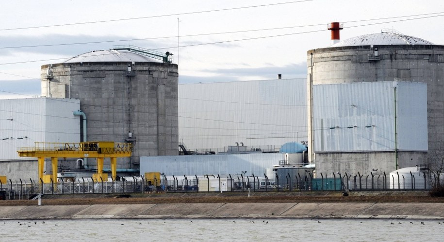 Elektrownia jądrowa Fessenheim położona koło miasta Fessenheim na granicy z Niemcami /PATRICK SEEGER/DPA /PAP