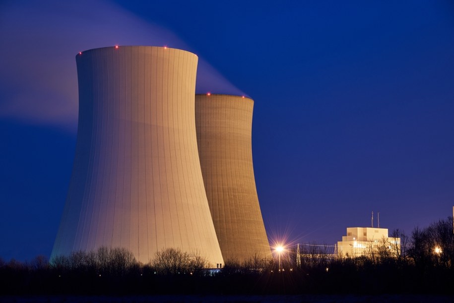 Elektrownia jądrowa, zdjęcie poglądowe /Shutterstock