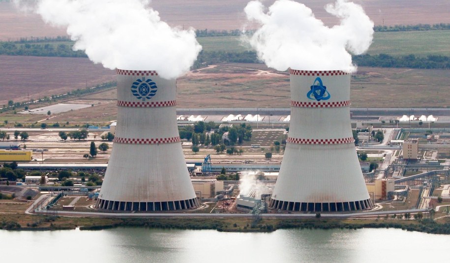 Elektrownia nieopodal Wołgodońska /Erik Romanenko /PAP/EPA