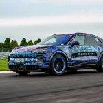 Elektryczne Porsche Cayenne ma moc. 1000 KM i 600 km zasięgu