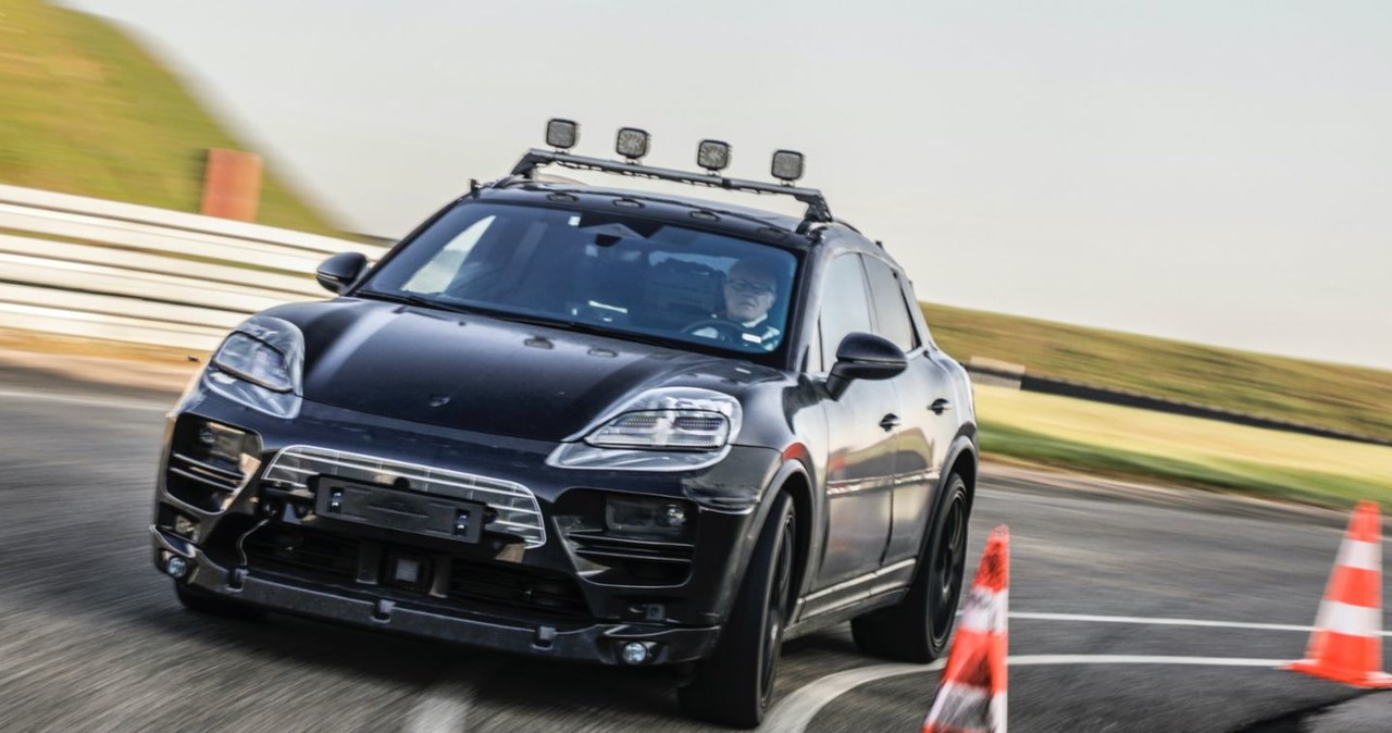 Elektryczne Porsche Macan przyłapane na drodze /materiały prasowe