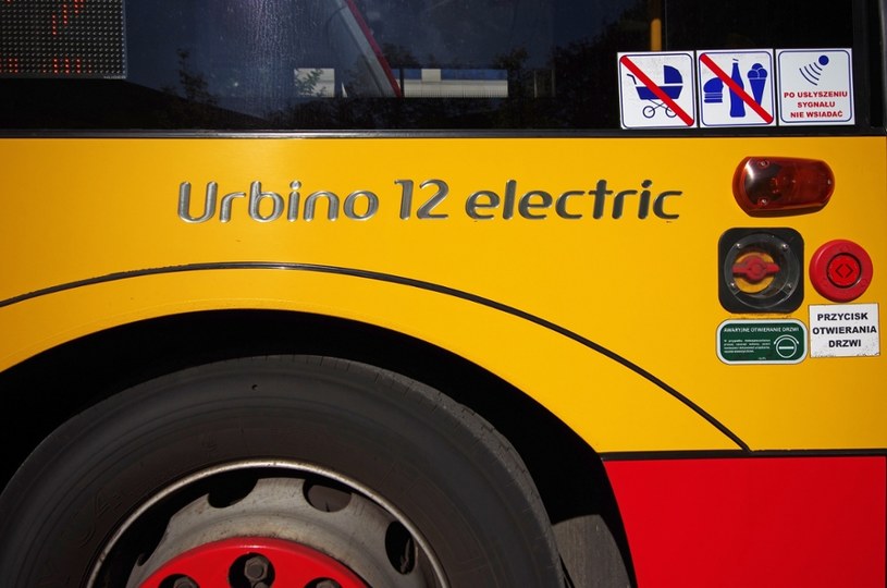 Elektryczny autobus Solarisa /Marek Bazak /East News