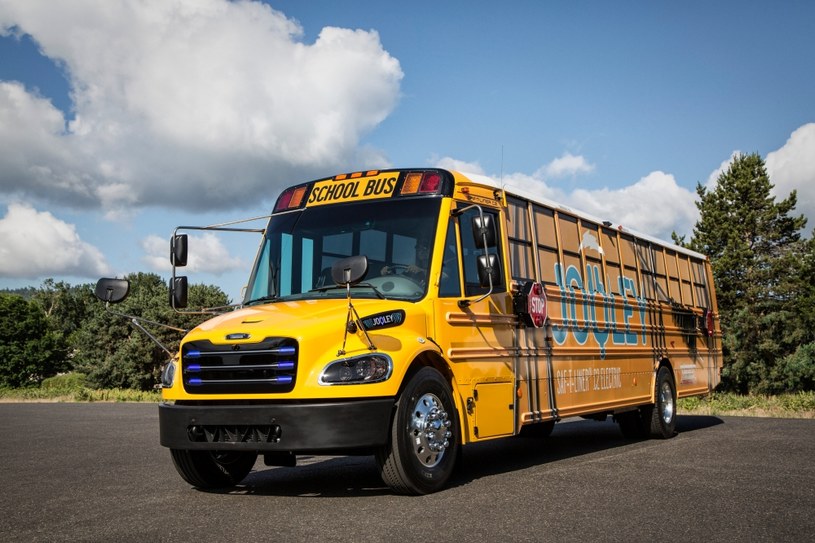 Elektryczny autobus szkolny /Informacja prasowa