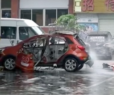 Elektryczny samochód eksplodował podczas ładowania