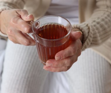 Eliksir długowieczności w popularnym napoju. Dlaczego warto pić czarną herbatę?