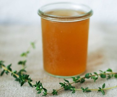 Eliksir z pokrzywy, kurkumy i miodu – naturalna ochrona organizmu