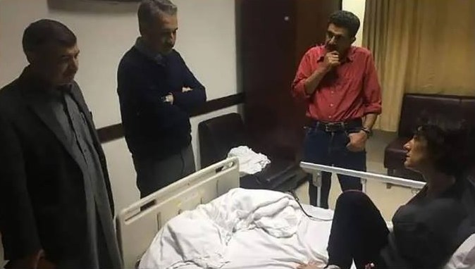 Elisabeth Revol w szpitalu w Islamabadzie /Pakistan Mountain News / Facebook /