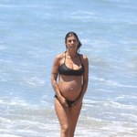 Elisabetta Canalis pozuje w bikini. W zaawansowanej ciąży!