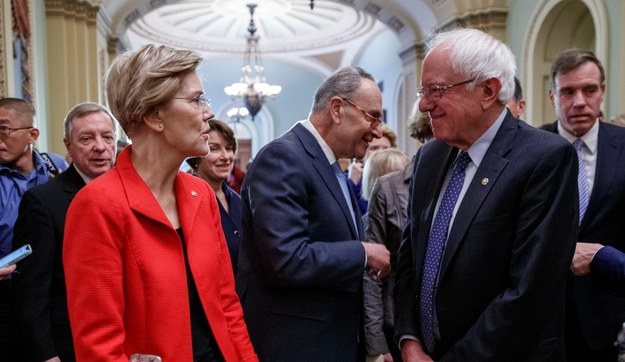 Elizabeth Warren i Bernie Sanders /SHAWN THEW    /PAP/EPA