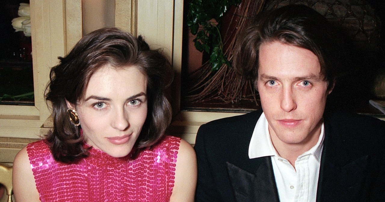 Elizabthe Hurley i Hugh Grant w 1995 roku /Stephane Cardinale /Getty Images