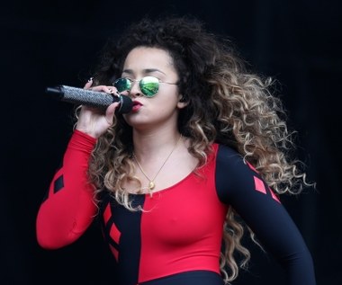 Ella Eyre debiutuje z "Feline"