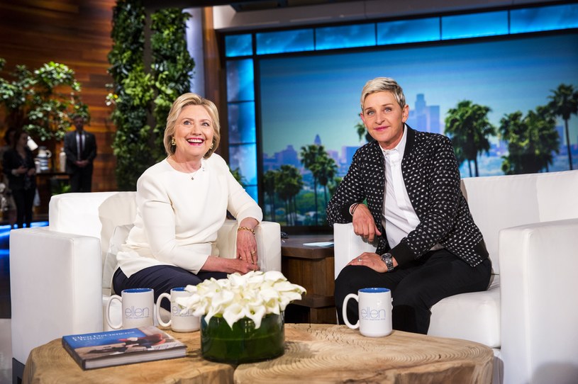 Ellen DeGeneres w swoim programie z Hilary Clinton /Brooks Kraft LLC/Corbis