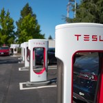 Elon Musk dzieli się prądem. Kolejne Superchargery Tesli otwarte