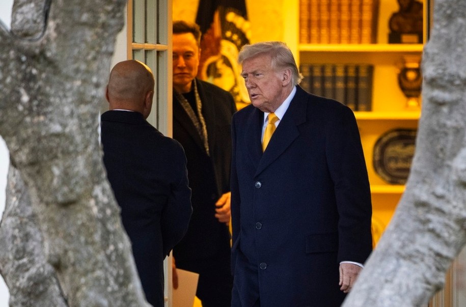 Elon Musk i Donald Trump po spotkaniu w Białym Domu /	JIM LO SCALZO   /PAP/EPA