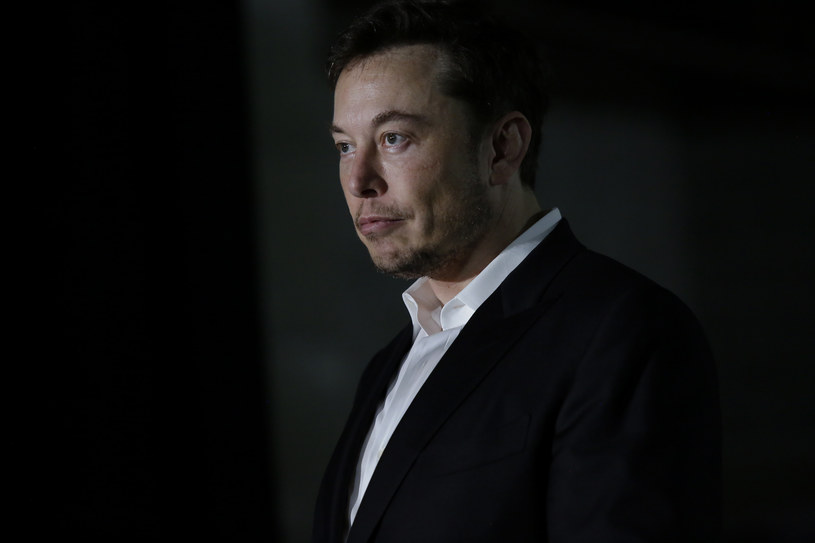 Elon Musk ma coraz większe kłopoty /Getty Images