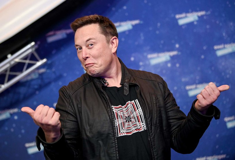 Elon Musk marzy o wyprawach na Marsa... /AFP