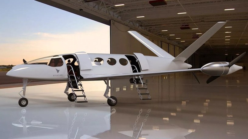 Elon Musk naprawdę myśli nad elektrycznym samolotem typu VTOL od Tesli /Geekweek