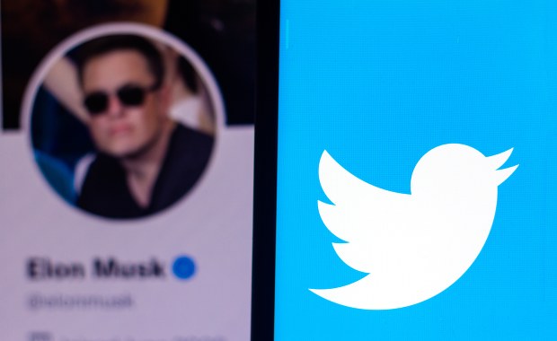 Elon Musk nie lubi przegrywać. Widać to w jego tweetach