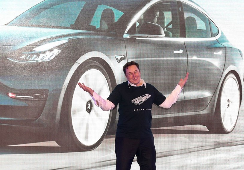 Elon Musk słynie ze swoich kontrowersyjnych poglądów /AFP
