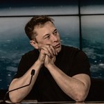 Elon Musk wypłaci pensję broniącym ojczyznę ukraińskim pracownikom Tesli
