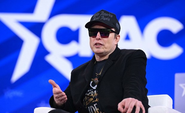 Elon Musk zablokował służbowe karty płatnicze pracownikom baz NATO we Włoszech