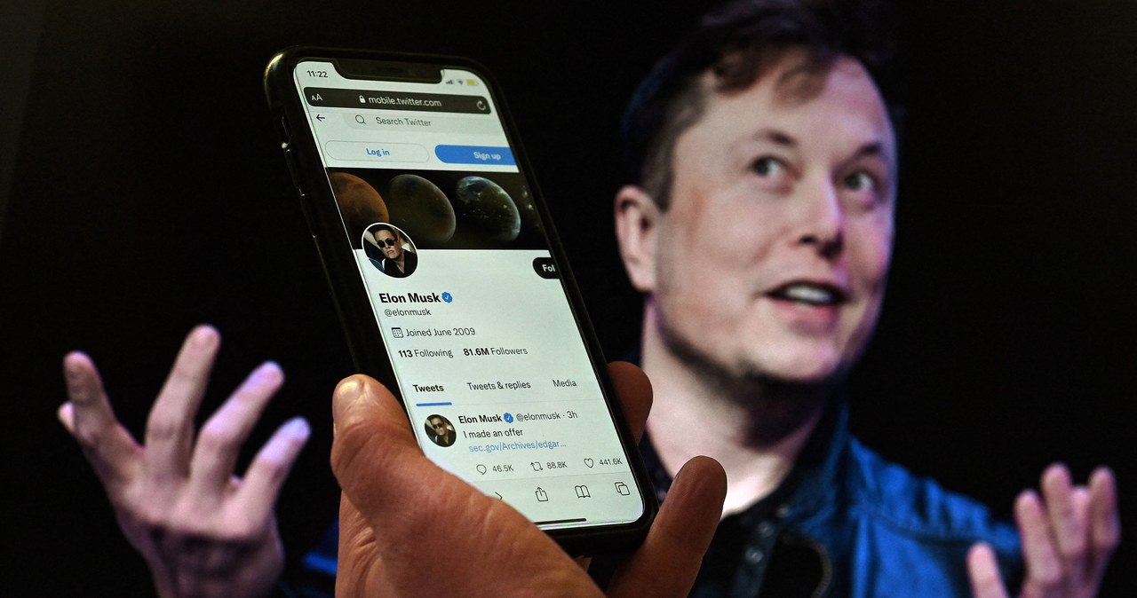 Elon Musk zapowiada, że Twitter dopiero w 2023 r. zanotuje zyski. /OLIVIER DOULIERY/AFP /AFP