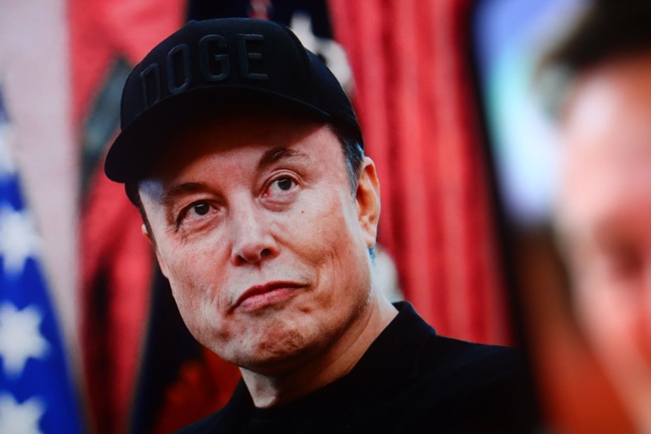 Elon Musk pobił kolejny rekord. Wiemy, kiedy zostanie bilionerem