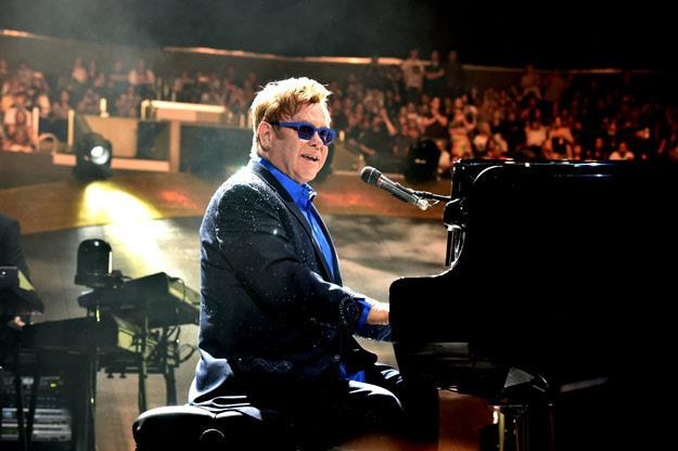 Elton John, czyli człowiek-rakieta (fot. Kevin Winter) /Getty Images