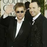 Elton John i David Furnish: Matka i ojciec chrzestni Brooklyna Beckhama /AFP