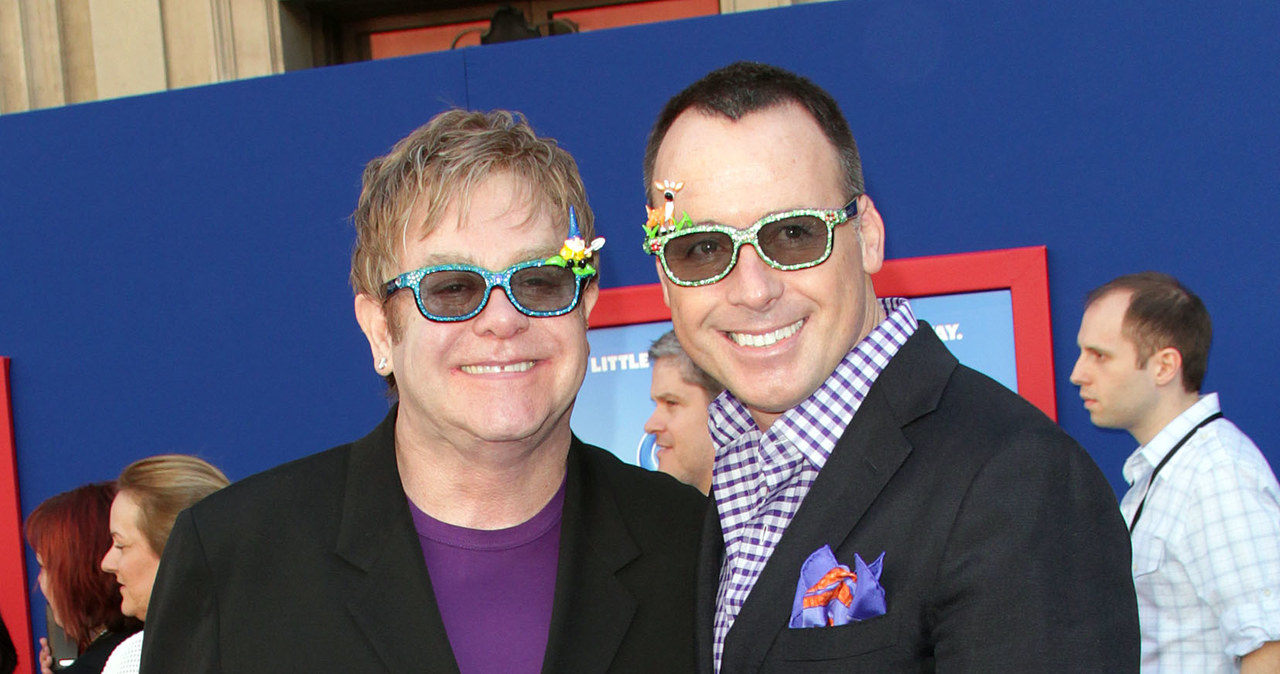 Elton John i David Furnish /FREDERIC J. BROWN /Getty Images