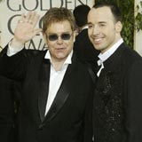 Elton John i David Furnish /AFP