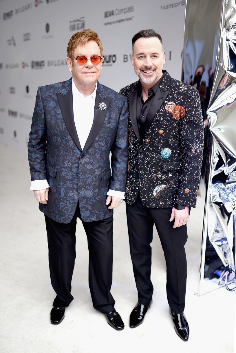 Elton John i David Furnish /Jamie McCarthy /Getty Images
