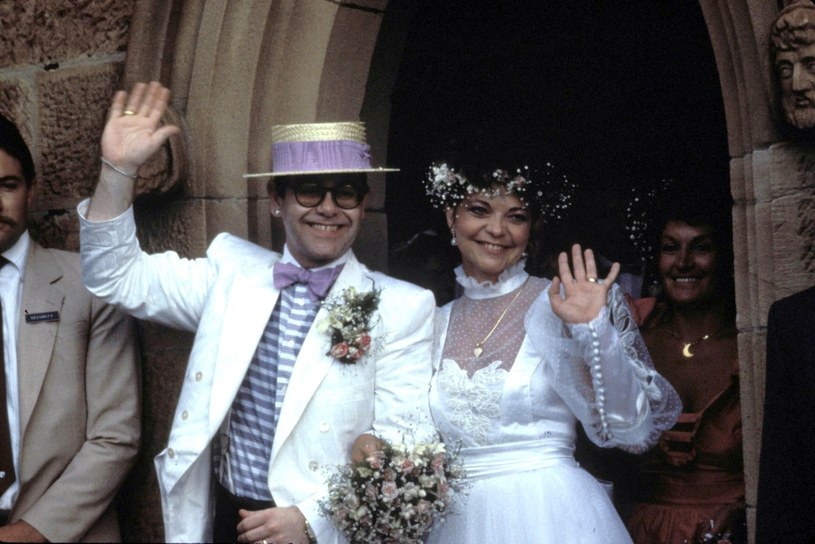 Elton John i Renate Blauel na swoim ślubie w 1984 r. /fot. Patrick Riviere /Getty Images