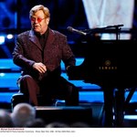 Elton John ma problemy ze zdrowiem. Miał ostrą infekcję oka