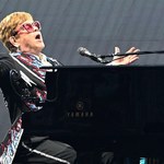 Elton John pożegnał królową Elżbietę II na scenie. "Jej duch nadal żyje" [WIDEO]