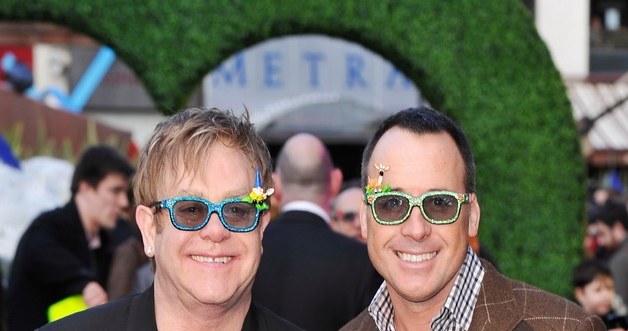 Elton John z mężem /Jason Merritt /MWMedia