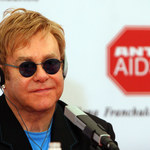 Elton John zdruzgotany