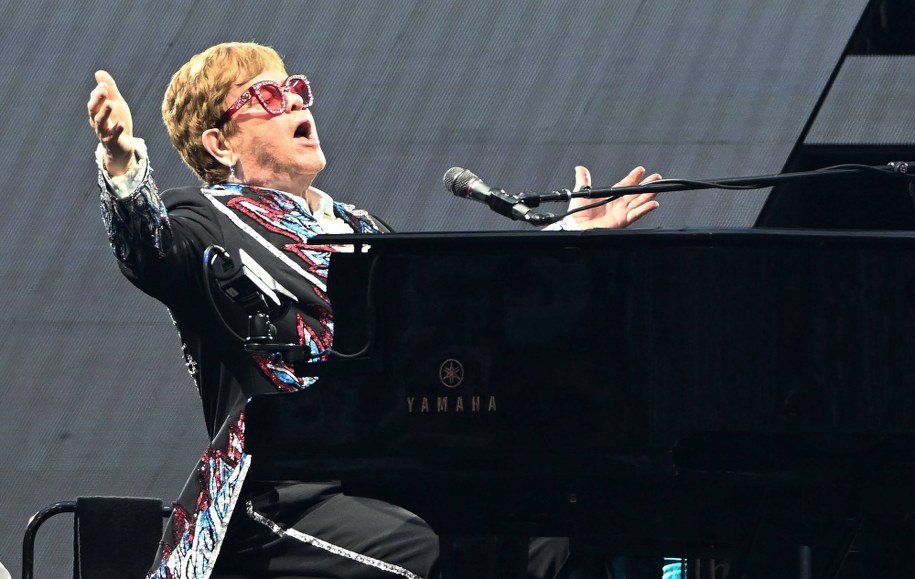 Elton John /DANIEL DAL ZENNARO  /PAP/EPA
