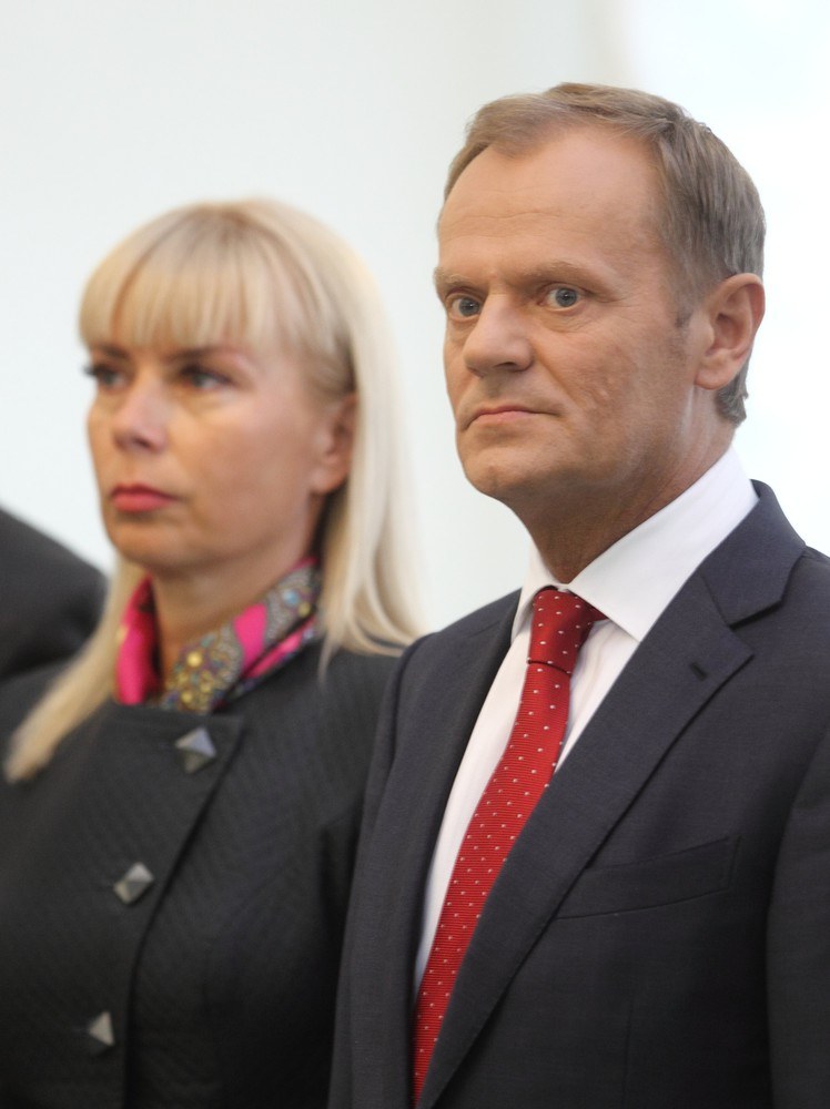 Elżbieta Bieńkowksa i Donald Tusk /- /East News