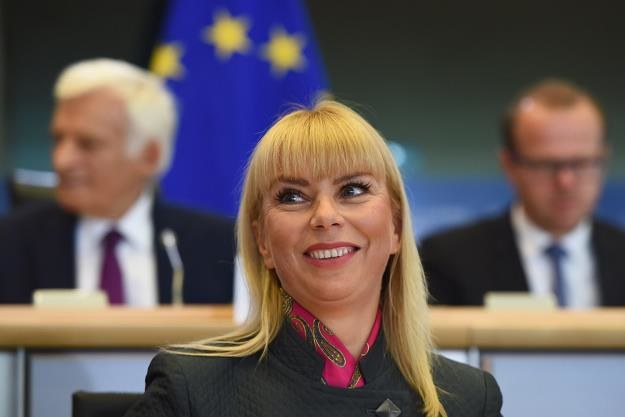 Elżbieta Bieńkowska, unijna komisarz ds. rynku wewnętrznego i przemysłu /PAP