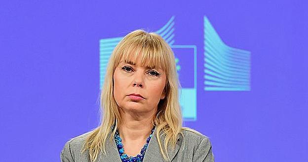 Elżbieta Bieńkowska, unijna komisarz ds. rynku wewnętrznego /AFP